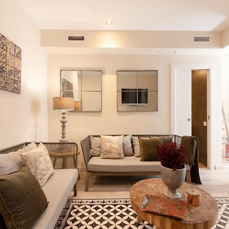 Chic Apartments Barcellona Esterno foto