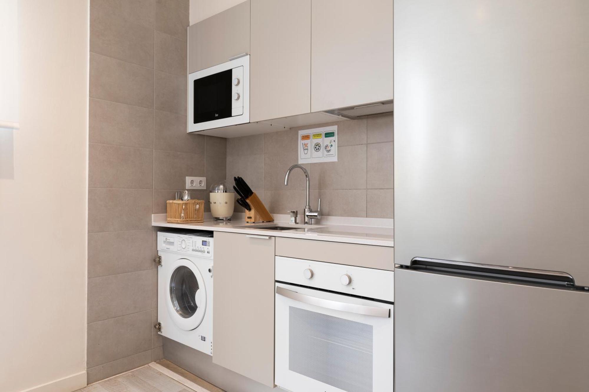 Chic Apartments Barcellona Esterno foto